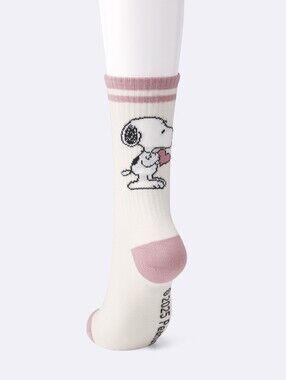 Peanuts Snoopy Socks - Cream/Pink Crew socks, unisex size 6-8 new no tag 2025
